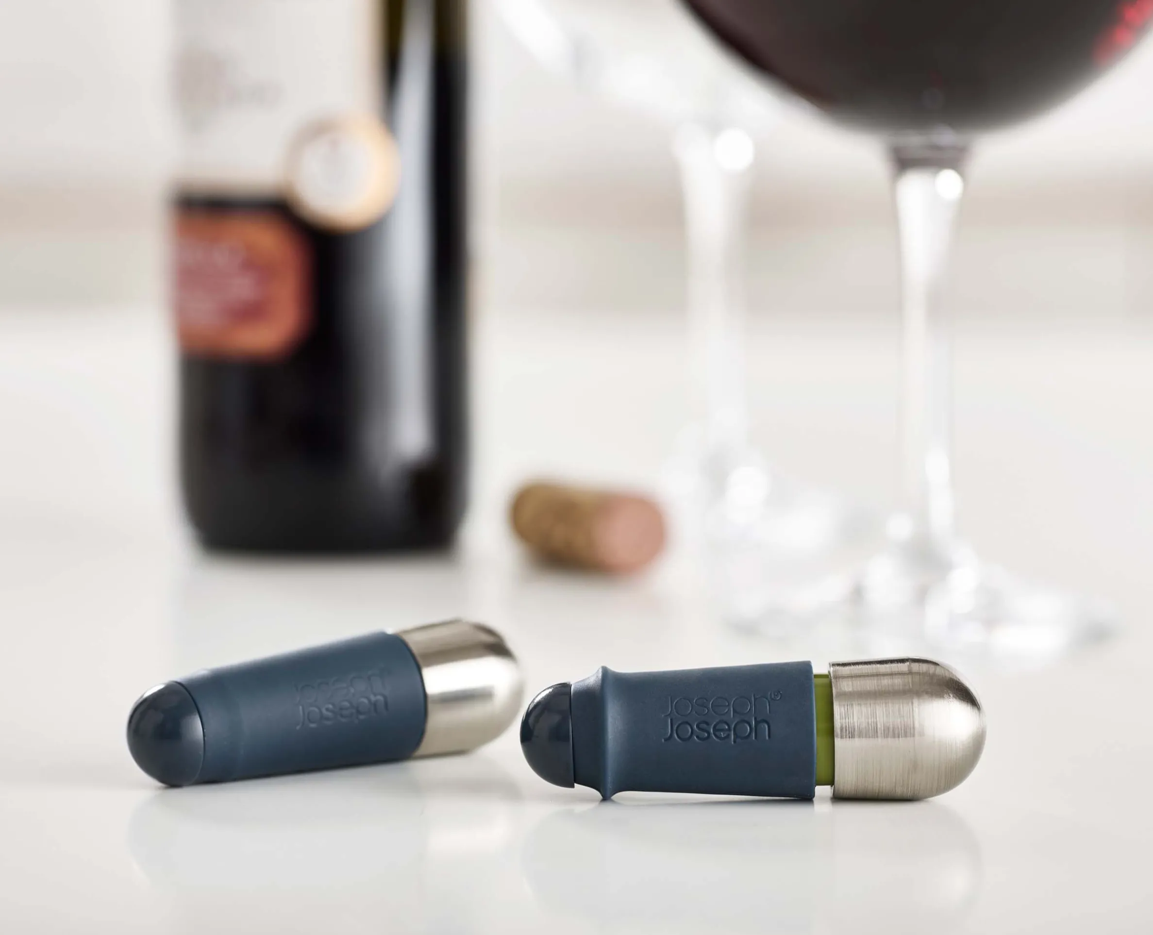 BarWise™ Twist-lock Wine Stoppers