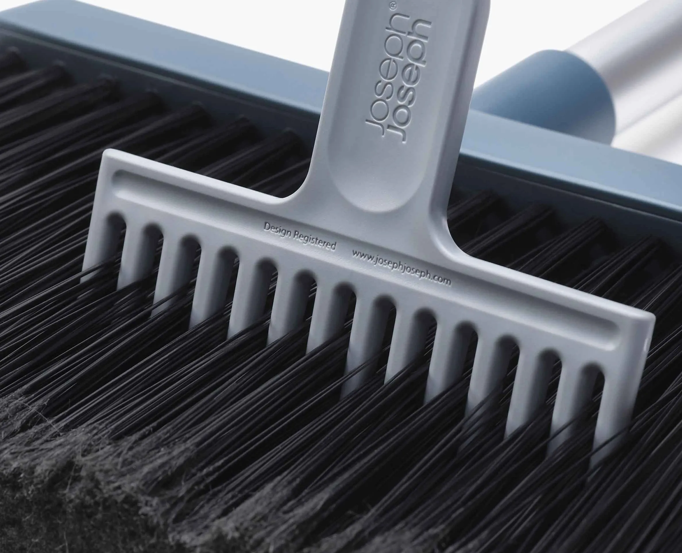 CleanStore Blue Wall-mounted Broom