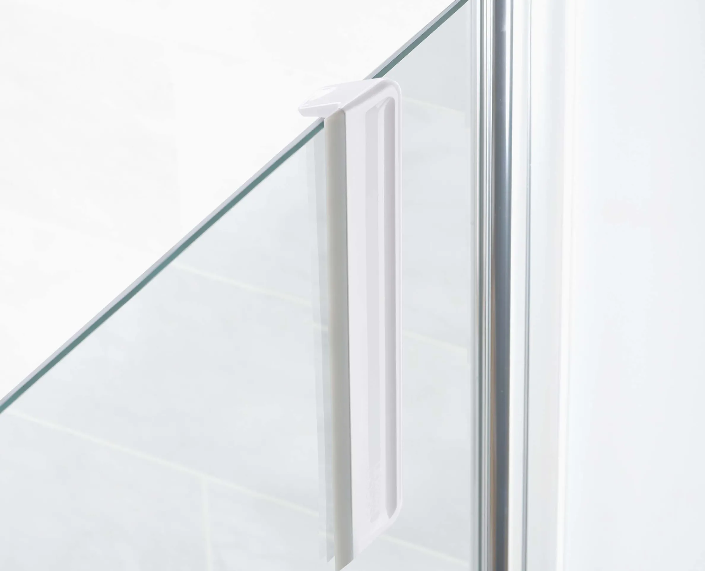 EasyStore™ Light Gray Shower Squeegee