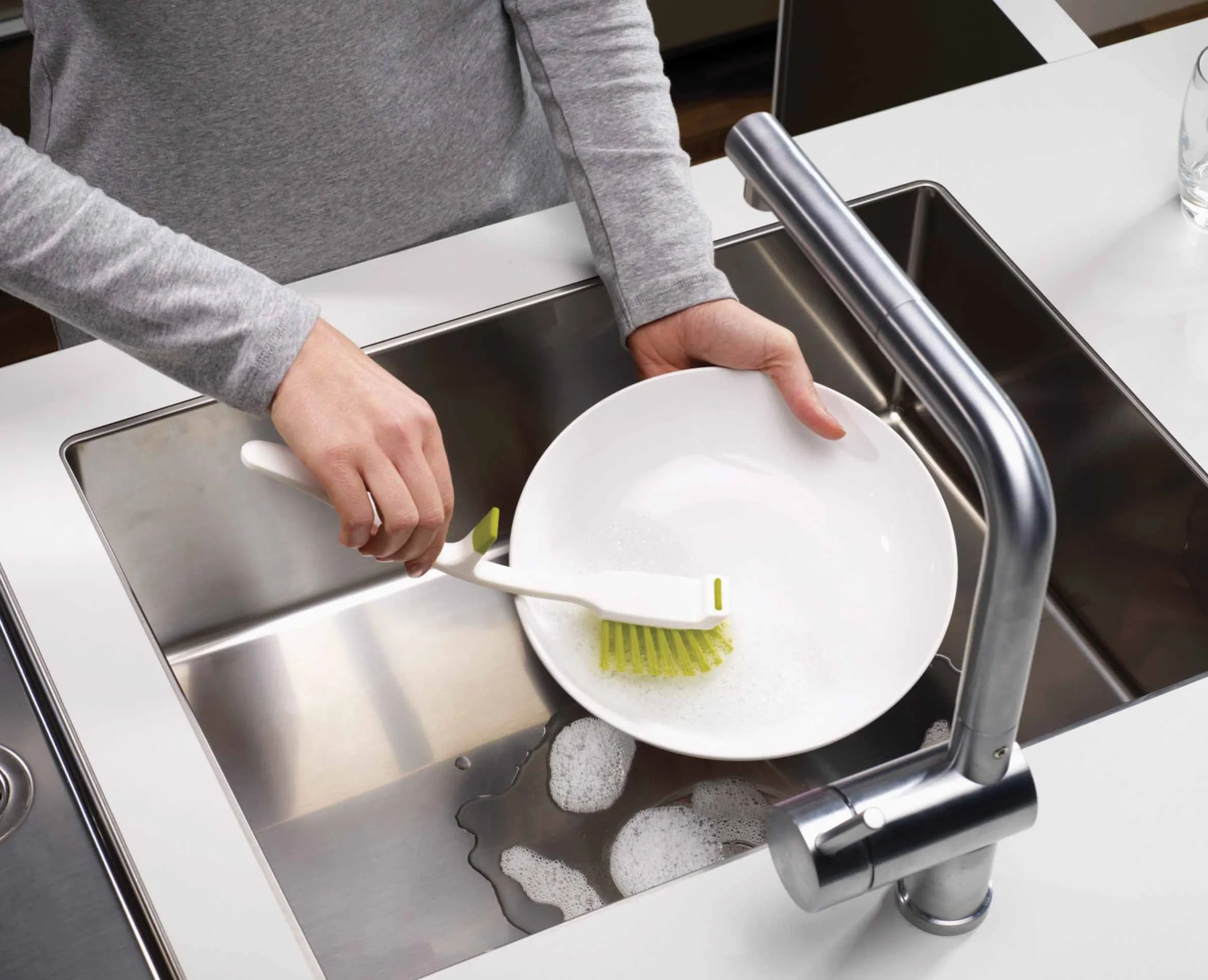 Edge™ Green Washing Up Brush