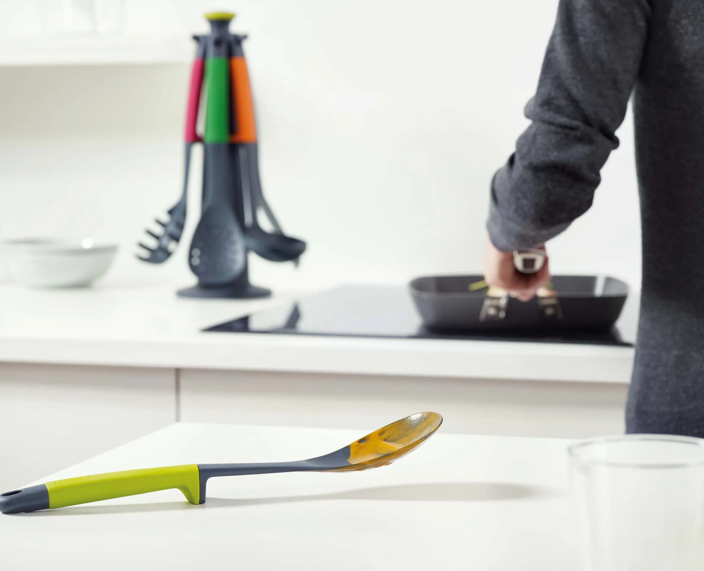 Elevate™ Carousel 6-piece Multicolor Utensil Set