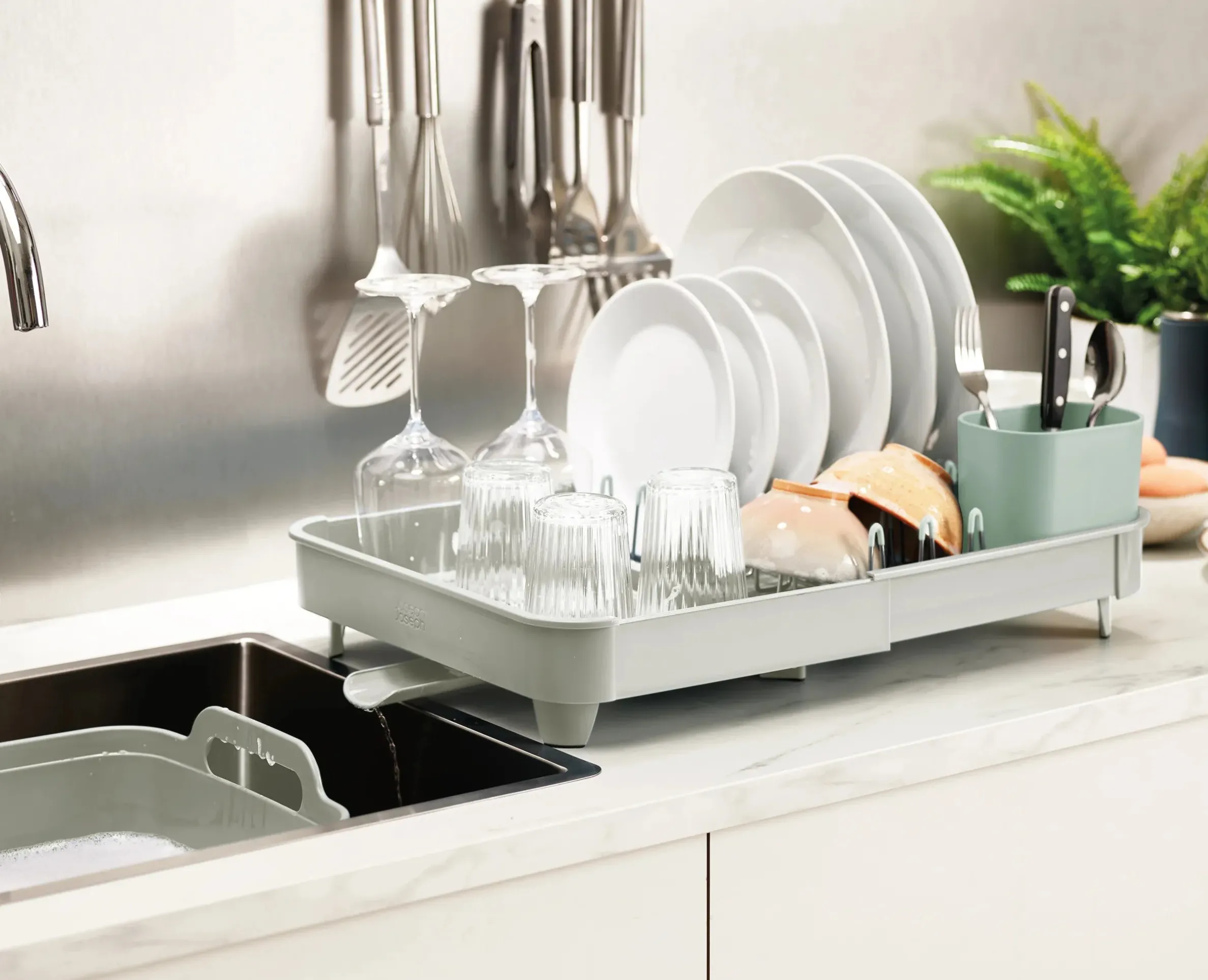 Extend™ Stone Green Expandable Dish Drainer