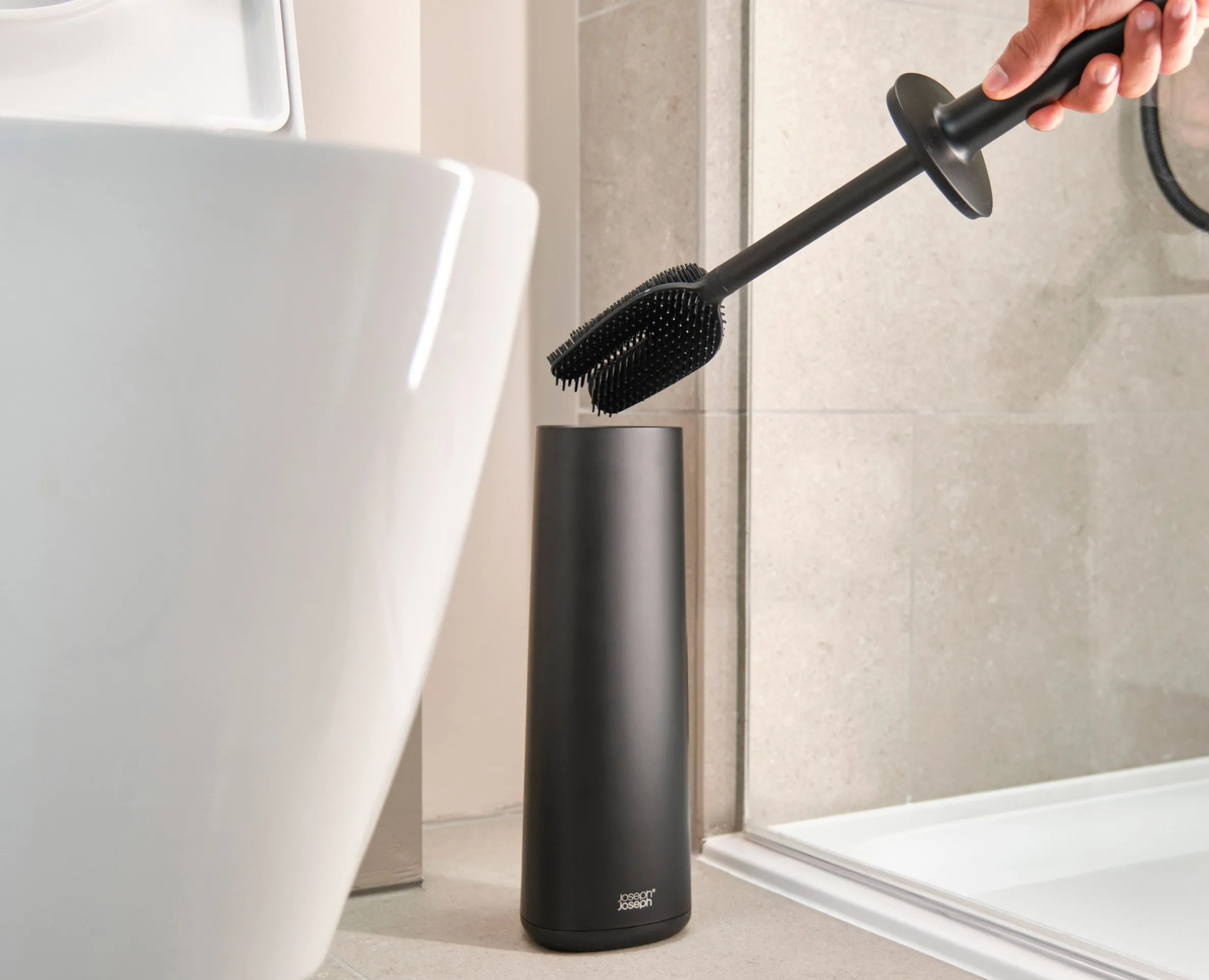 Flex™ 360 Matt Black Toilet Brush Starter Set