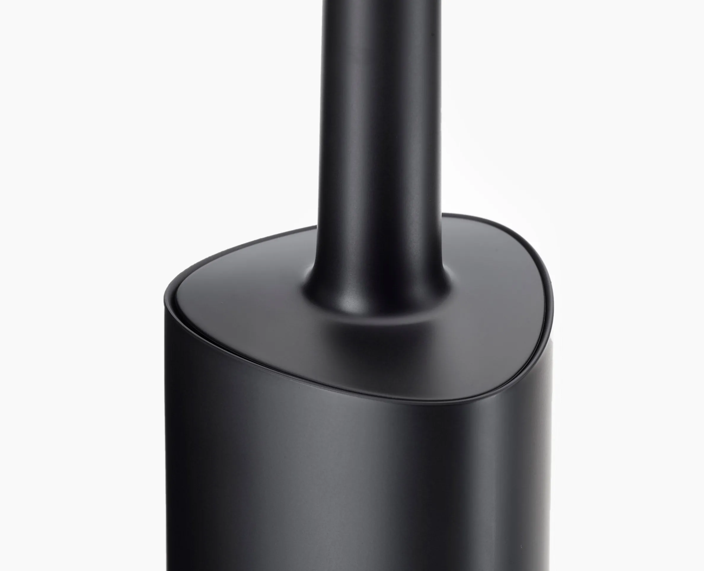 Flex™ 360 Pack of 2 Matt Black Toilet Brushes