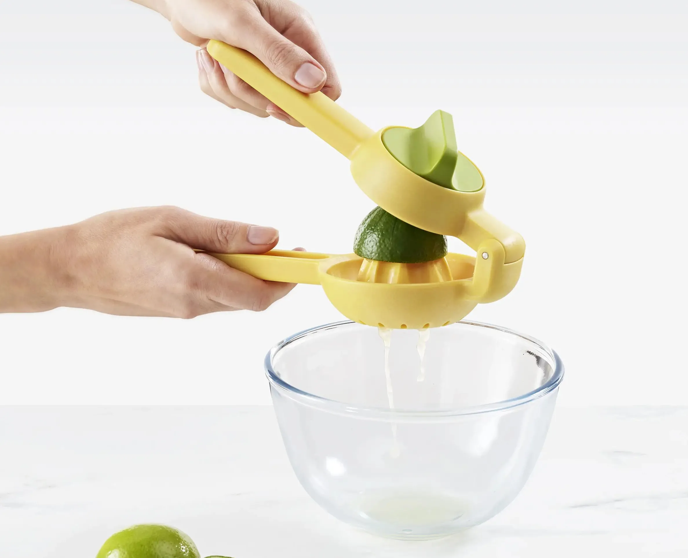 JuiceMax™ Dual-action Yellow Citrus Press