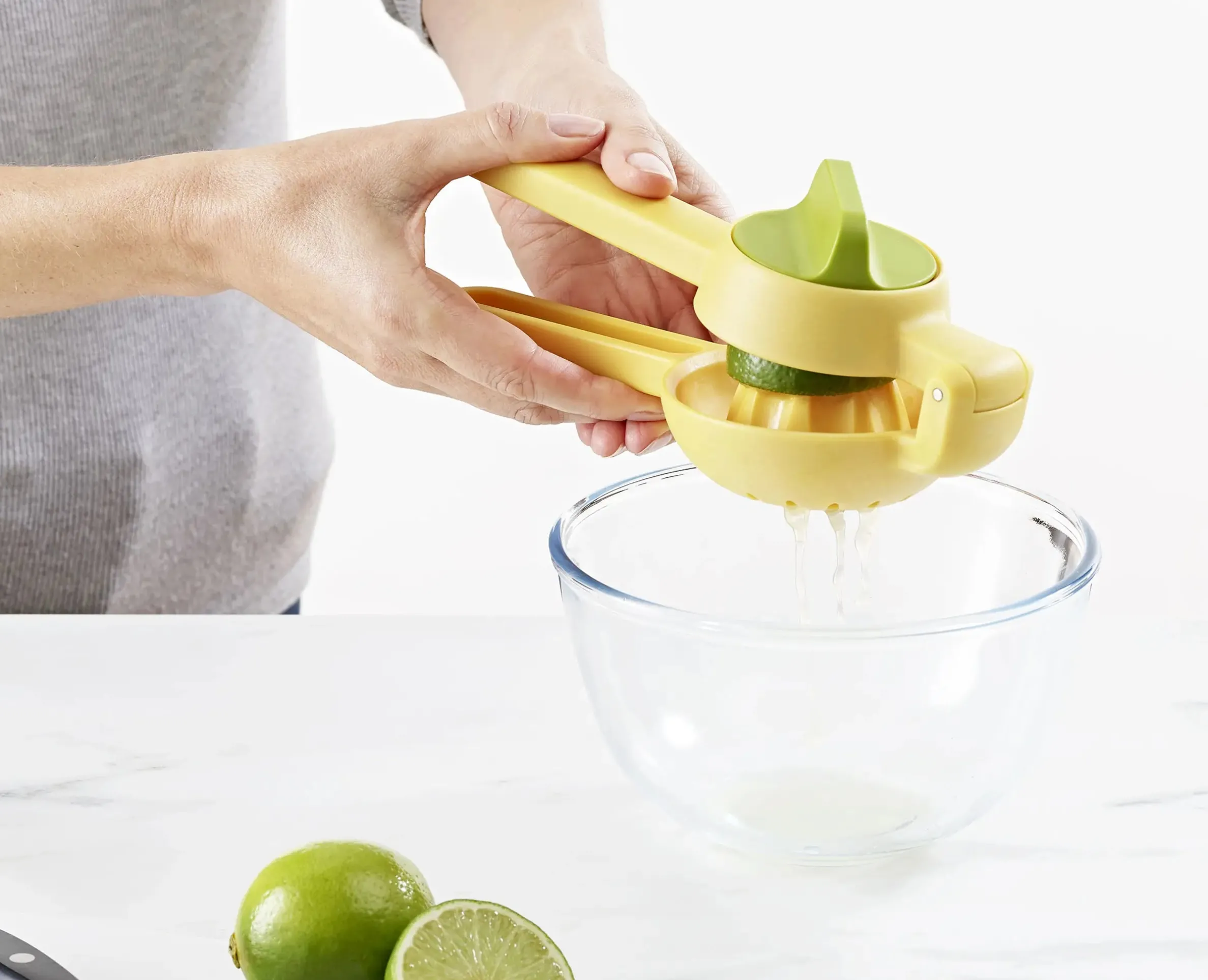 JuiceMax™ Dual-action Yellow Citrus Press