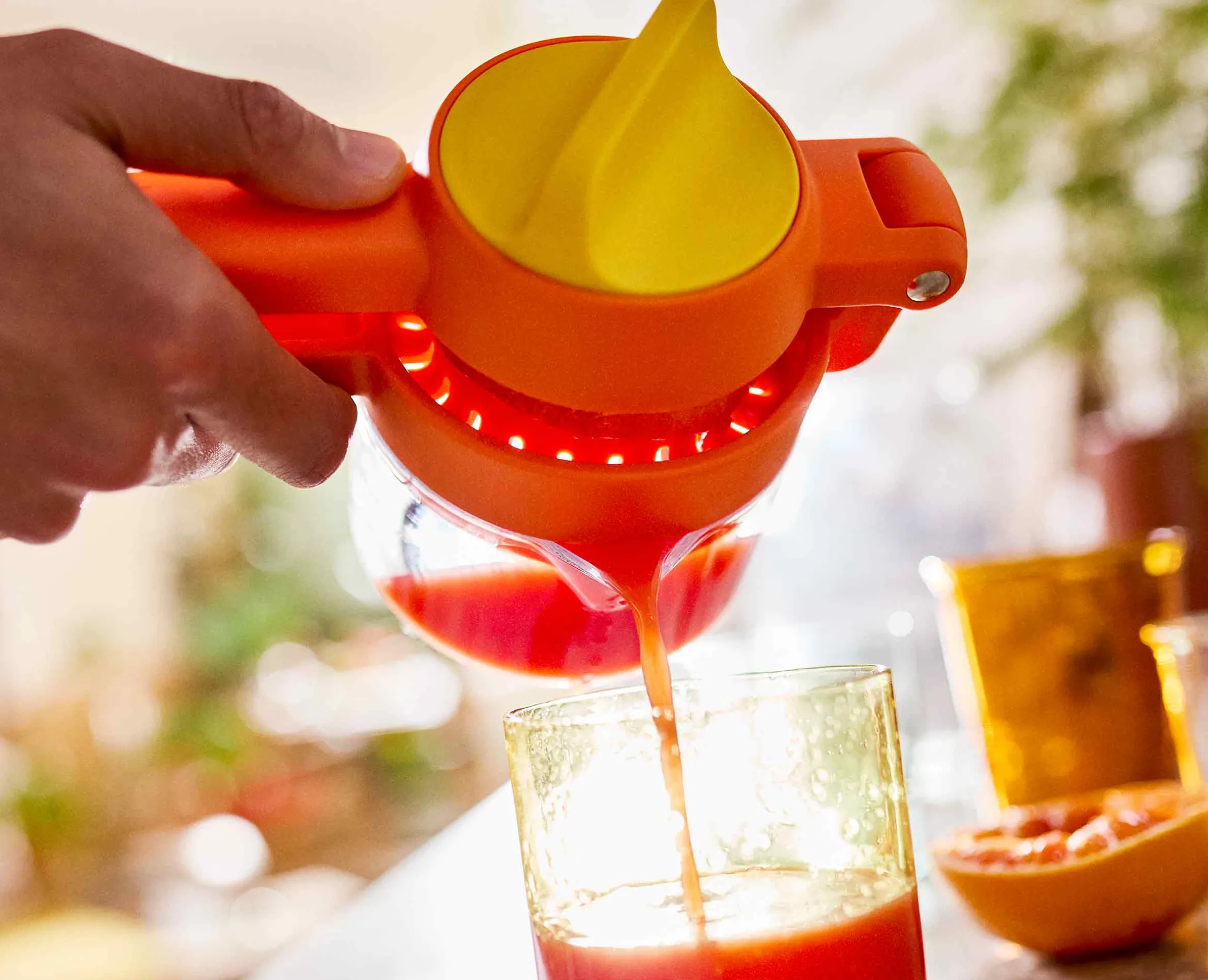 JuiceMax™ Plus Dual-Action Orange Citrus Press with Measuring Cup