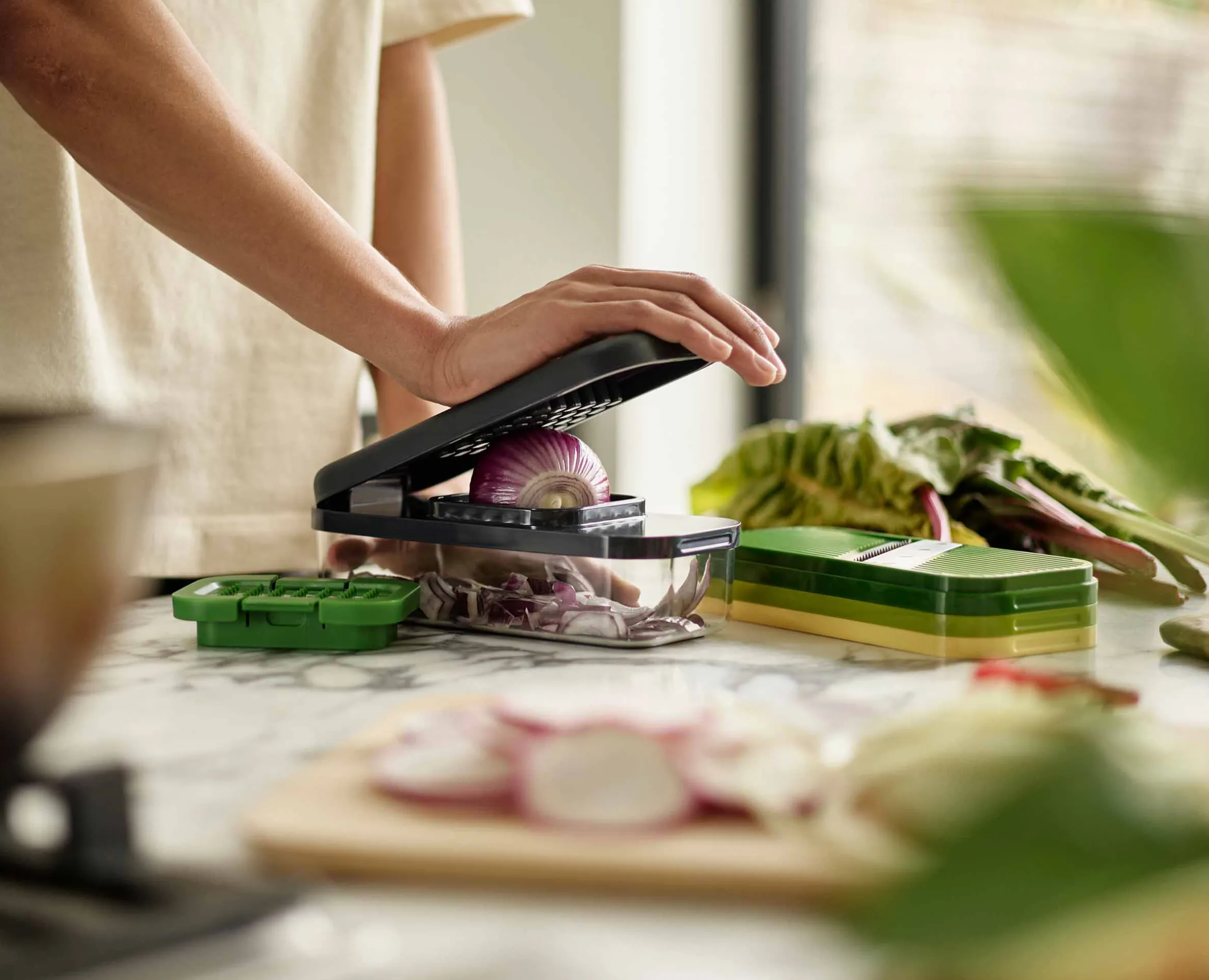 Multi-Prep™ Compact Multicolor 4-piece Grater & Slicer