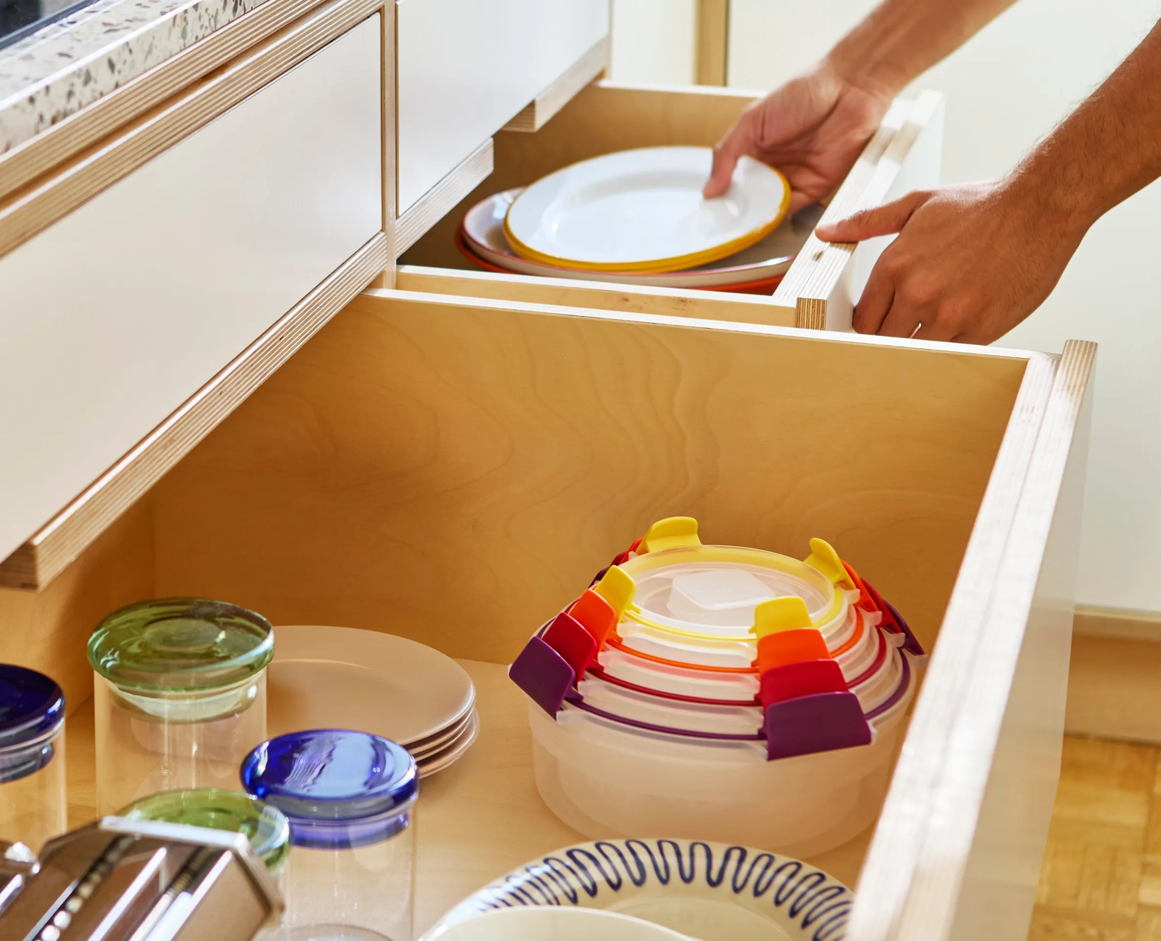 Nest™ Lock 8-Piece Multicolor Round Food Container Set