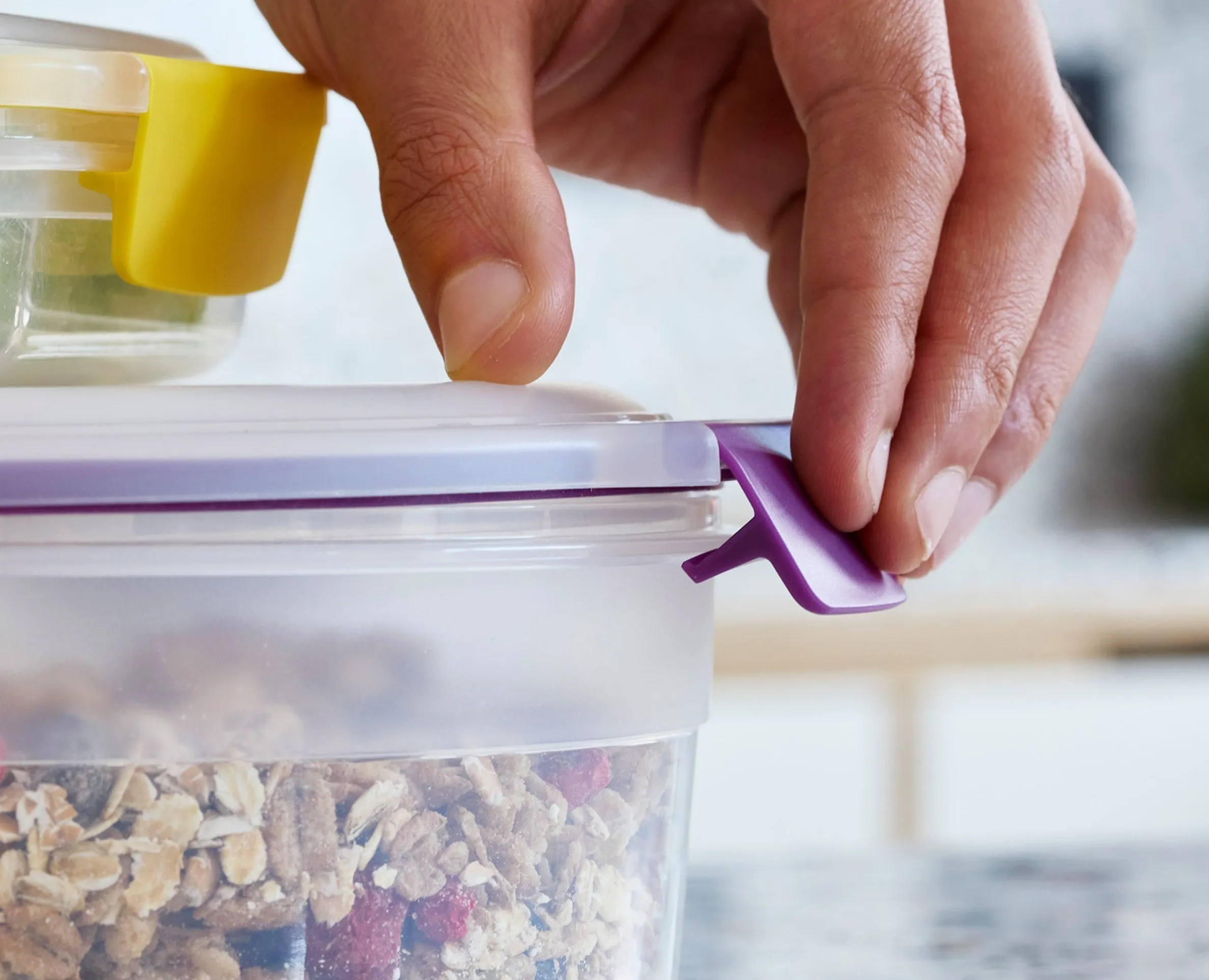 Nest™ Lock 8-Piece Multicolor Round Food Container Set
