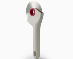 Ringo™ Easy-clean Red Pizza Cutter