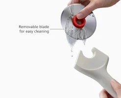 Ringo™ Easy-clean Red Pizza Cutter