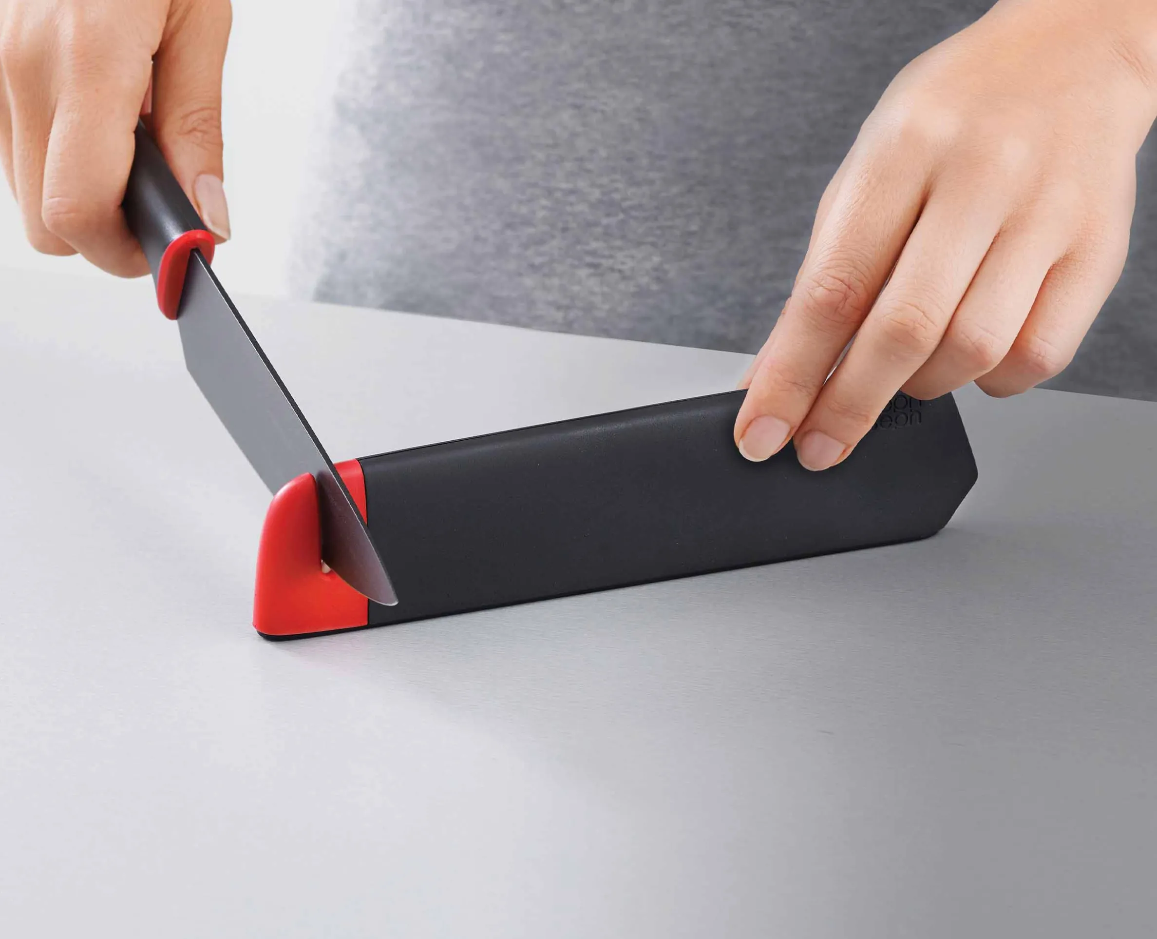 Slice&Sharpen™ Set of 2 Knives with Sharpening Sheaths
