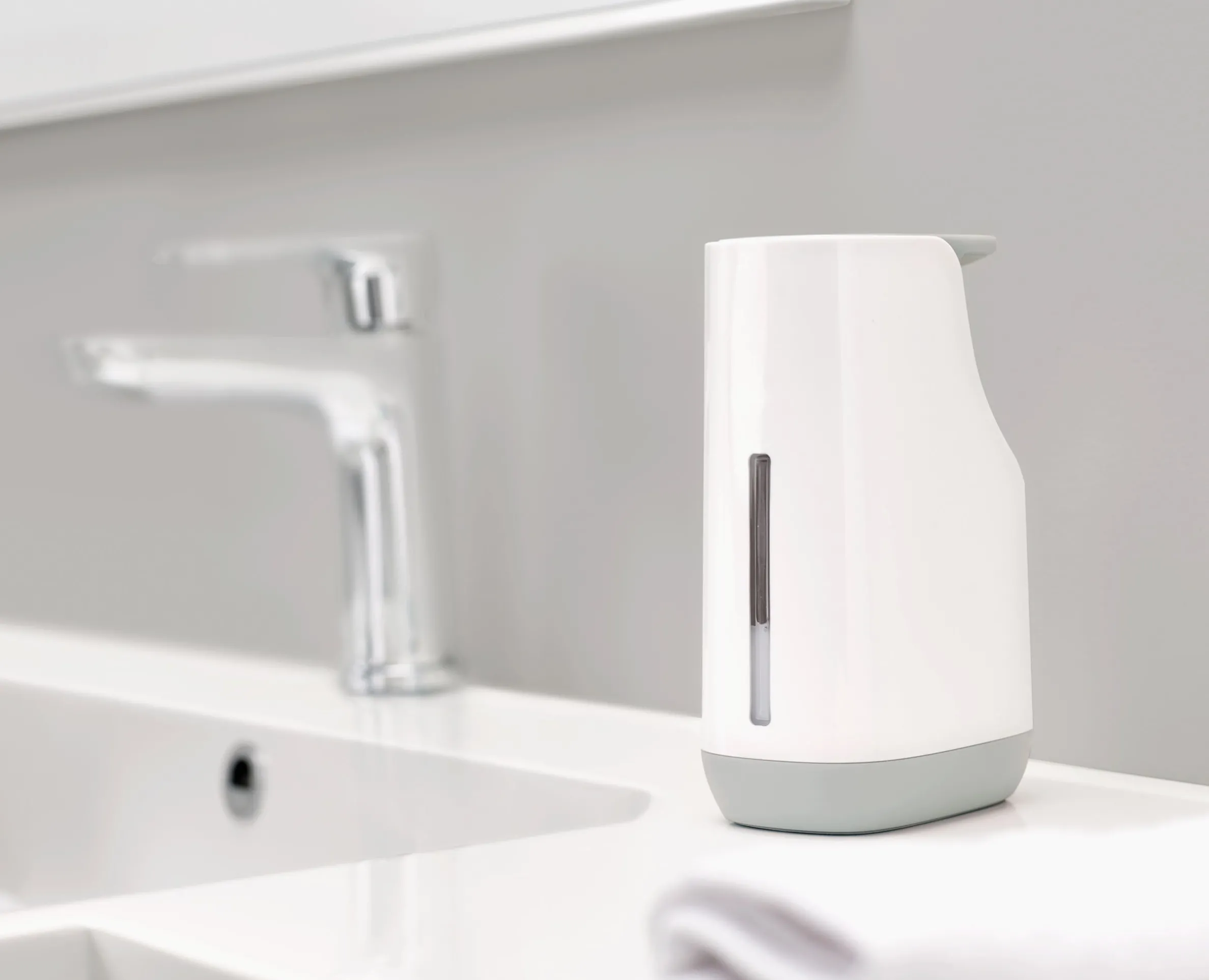Slim™ Light Gray Soap Pump