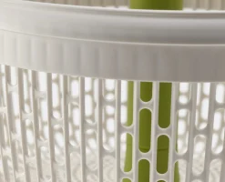 Spindola™ Green In-sink Salad-spinning Colander