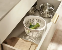 Spindola™ Green In-sink Salad-spinning Colander