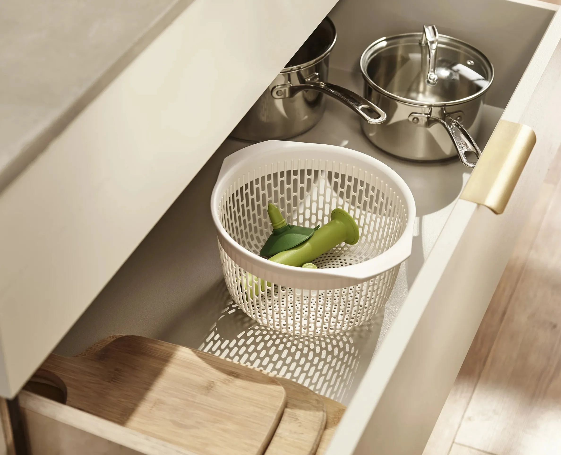 Spindola™ Green In-sink Salad-spinning Colander